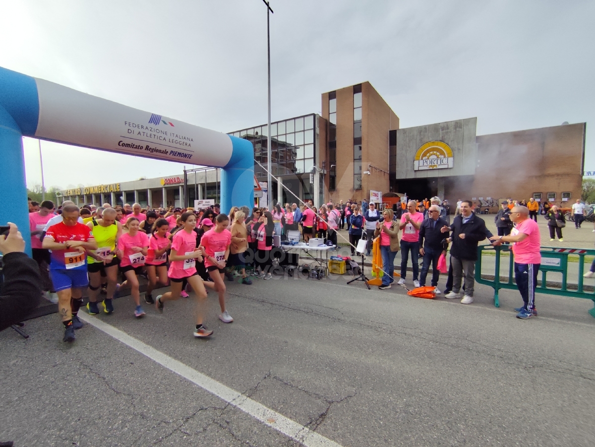 VENARIA - Atletica protagonista con la «StraVenaria»: 1.200 partecipanti - FOTO E VIDEO