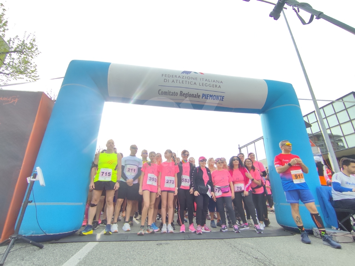 VENARIA - Atletica protagonista con la «StraVenaria»: 1.200 partecipanti - FOTO E VIDEO