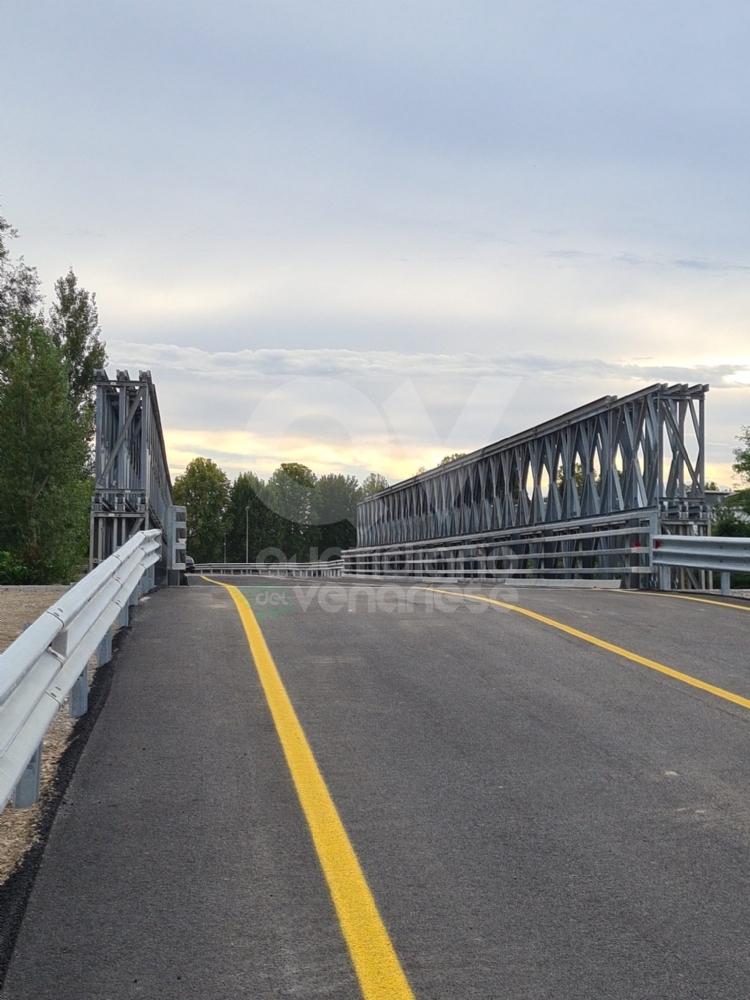 VENARIA - Aperto al traffico il ponte provvisorio sul Ceronda: chiuso temporaneamente il Castellamonte - FOTO