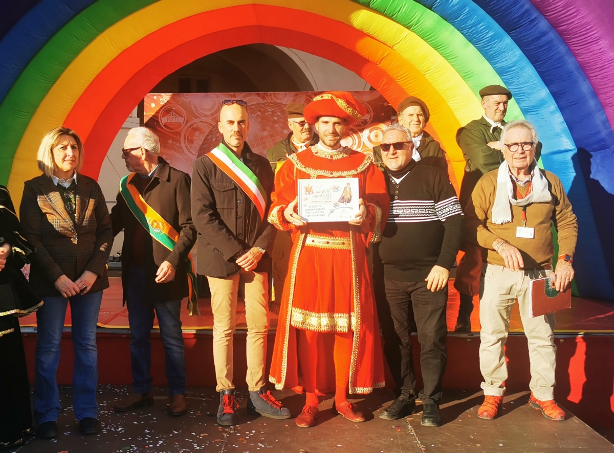 VENARIA - Musica, coriandoli e tanto divertimento: successo per il «Real Carnevale» - FOTO