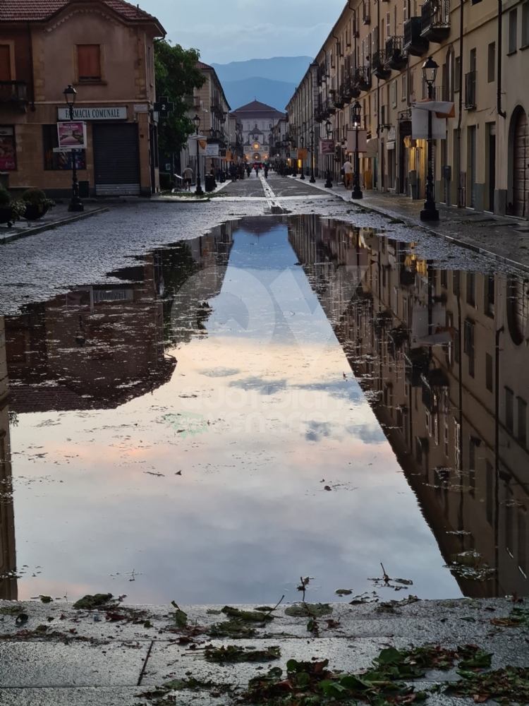 MALTEMPO IN ZONA OVEST - Violento temporale con grandine: strade allagate e alberi caduti - FOTO E VIDEO