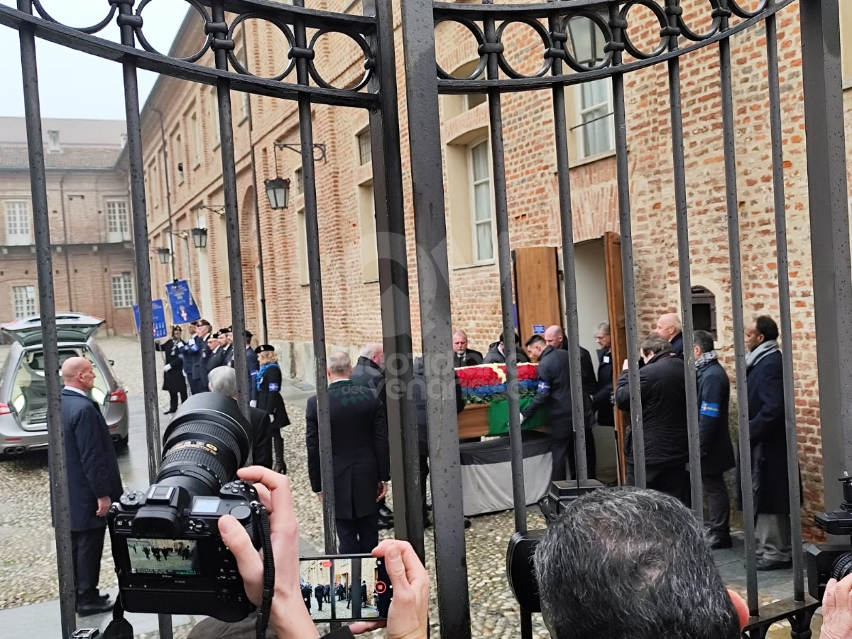 VENARIA - Allestita alla Reggia la camera ardente di Vittorio Emanuele di Savoia - FOTO e VIDEO