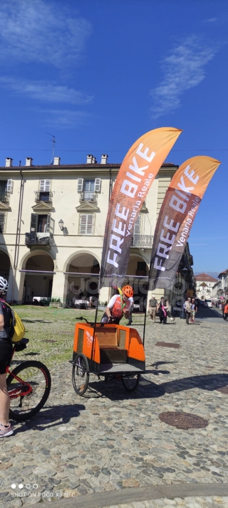 VENARIA-DRUENTO - Grande successo per la «Pedalata in Rosa» - FOTO