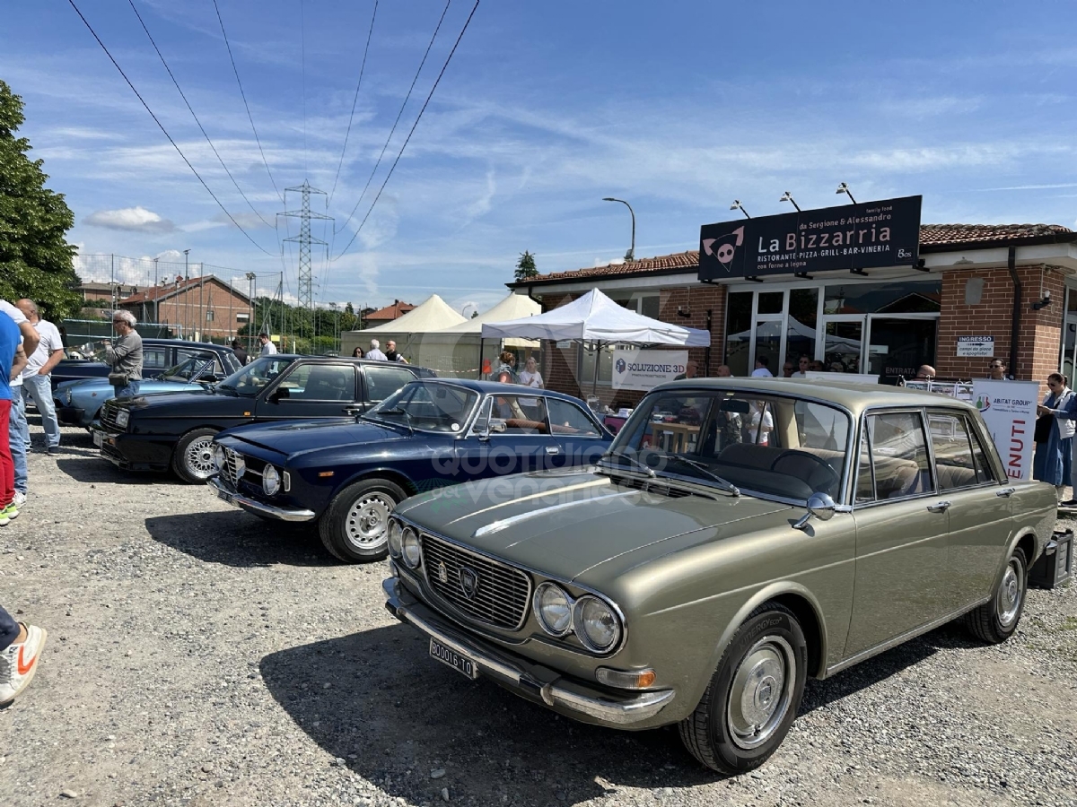 SAN GILLIO - Successo per il raduno delle auto storiche alla Bizzarria - FOTO